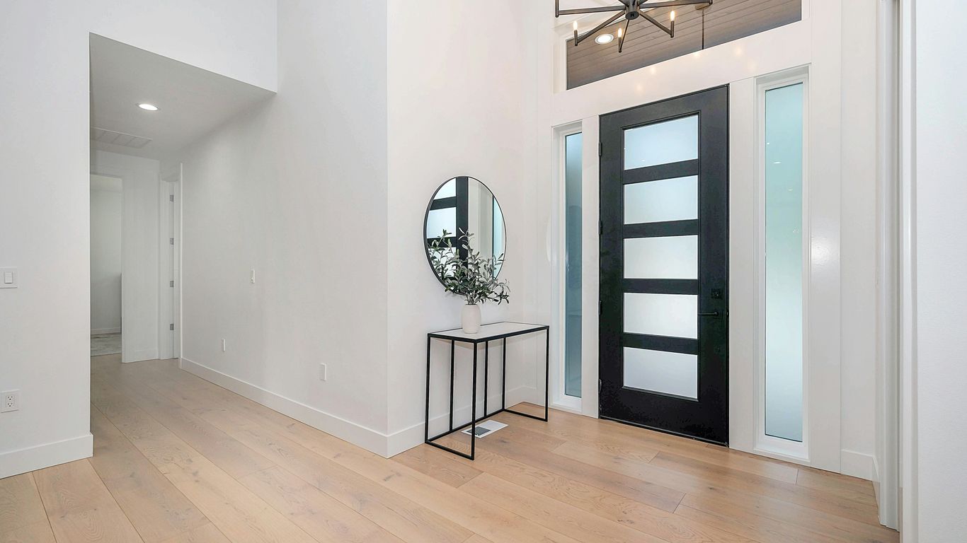 Easy Maintenance Flooring: Best Options for Busy Entryways in Santa Monica